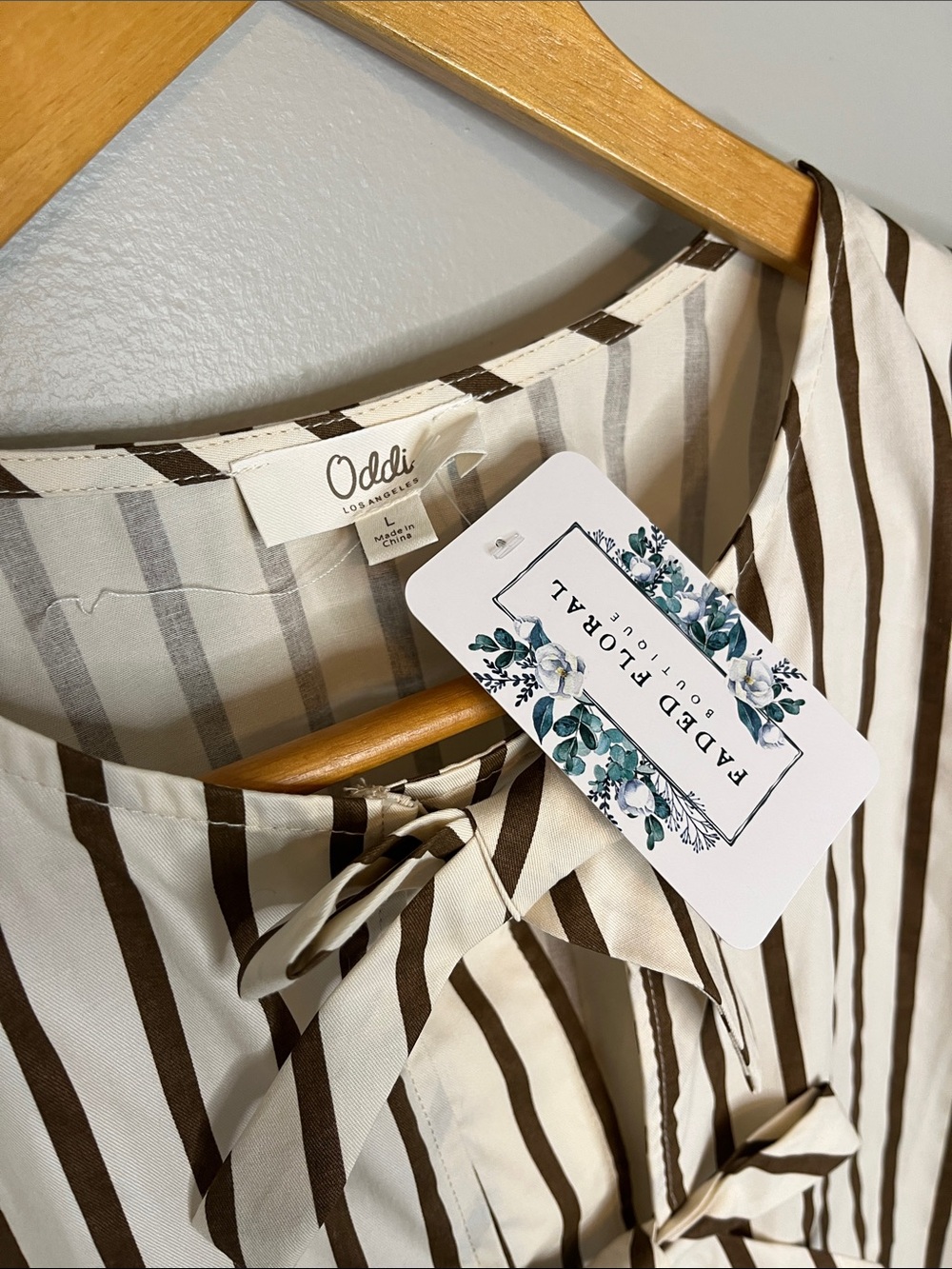 NWT Cottagecore Bow Tie Front Striped Flutter Sleeve Top - Brown & White - Picture 6 of 10